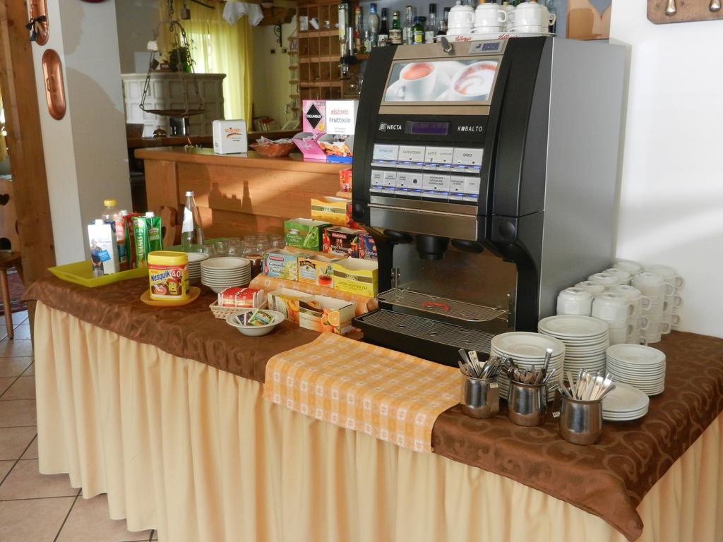 Maffei Hotel Pinzolo Buitenkant foto